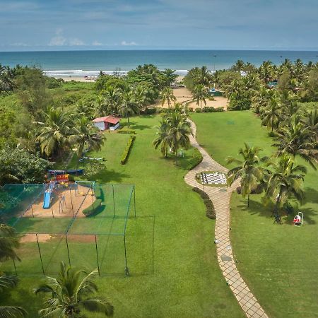 Royal Orchid Beach Resort & Spa, Utorda Beach Goa Esterno foto