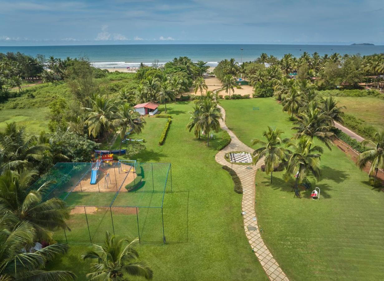 Royal Orchid Beach Resort & Spa, Utorda Beach Goa Esterno foto