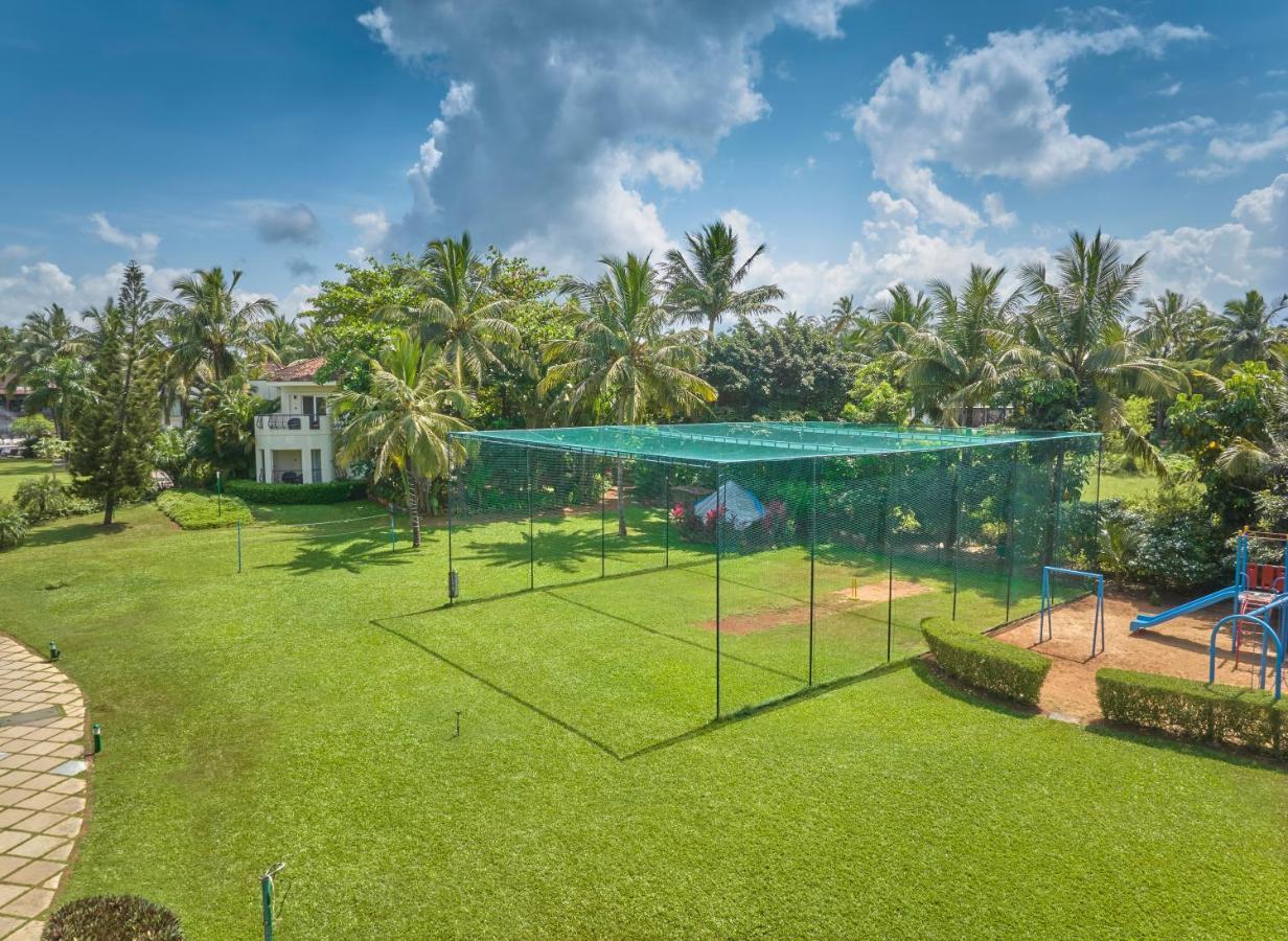Royal Orchid Beach Resort & Spa, Utorda Beach Goa Esterno foto