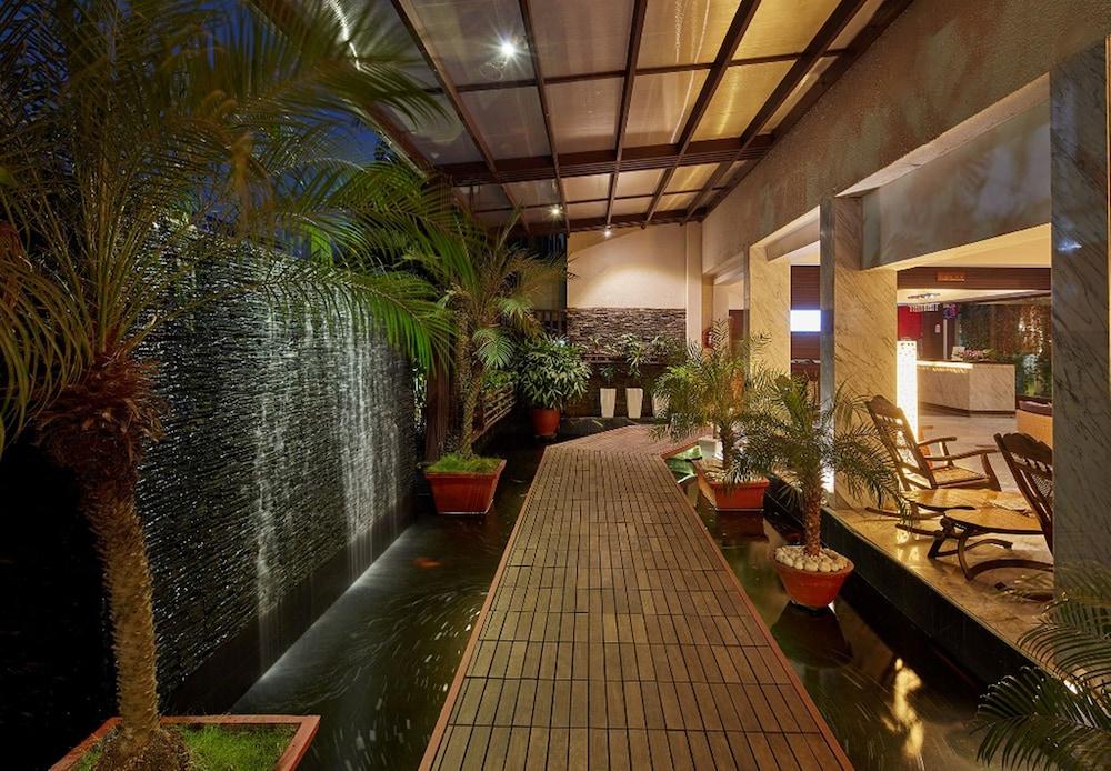 Royal Orchid Beach Resort & Spa, Utorda Beach Goa Esterno foto