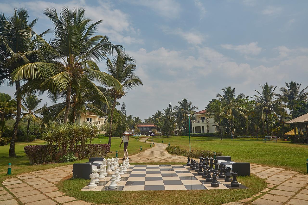 Royal Orchid Beach Resort & Spa, Utorda Beach Goa Esterno foto