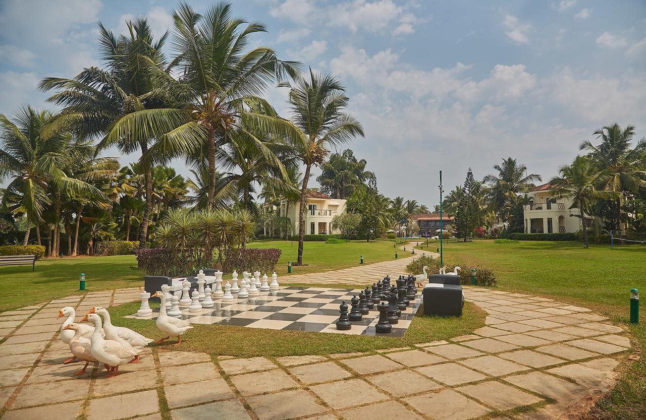 Royal Orchid Beach Resort & Spa, Utorda Beach Goa Esterno foto